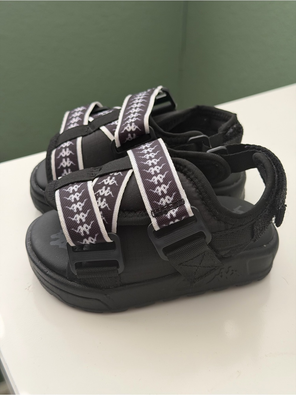 Kappa Toddler Sandals, Size 7(measured)
